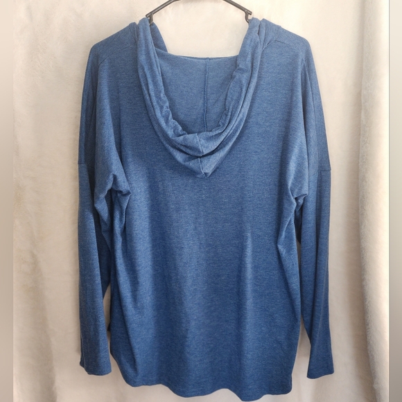 Hooded long sleeve tshirt L - Picture 4 of 5